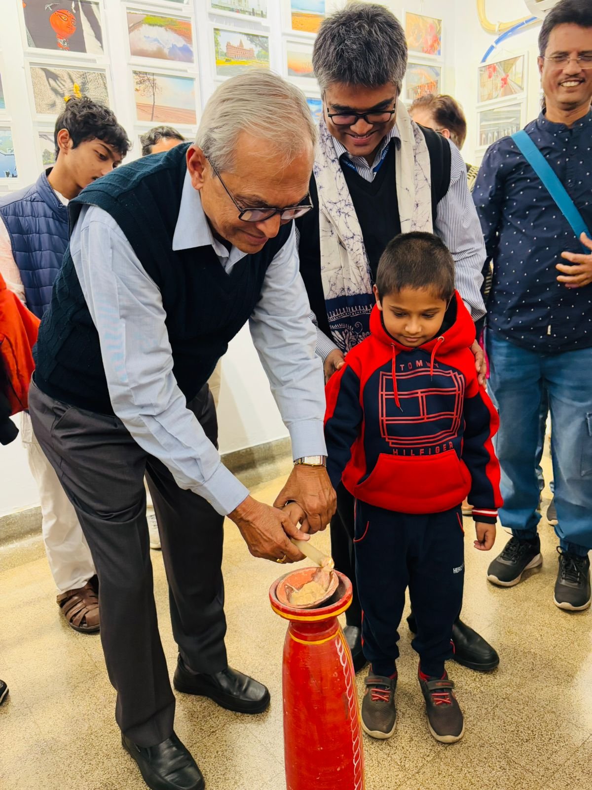 Debarshi Duttagupta inaugurating the exhibition