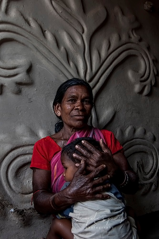 Joydeep Mukherjee: Listening to Light, Witnessing Lives - COG India Art