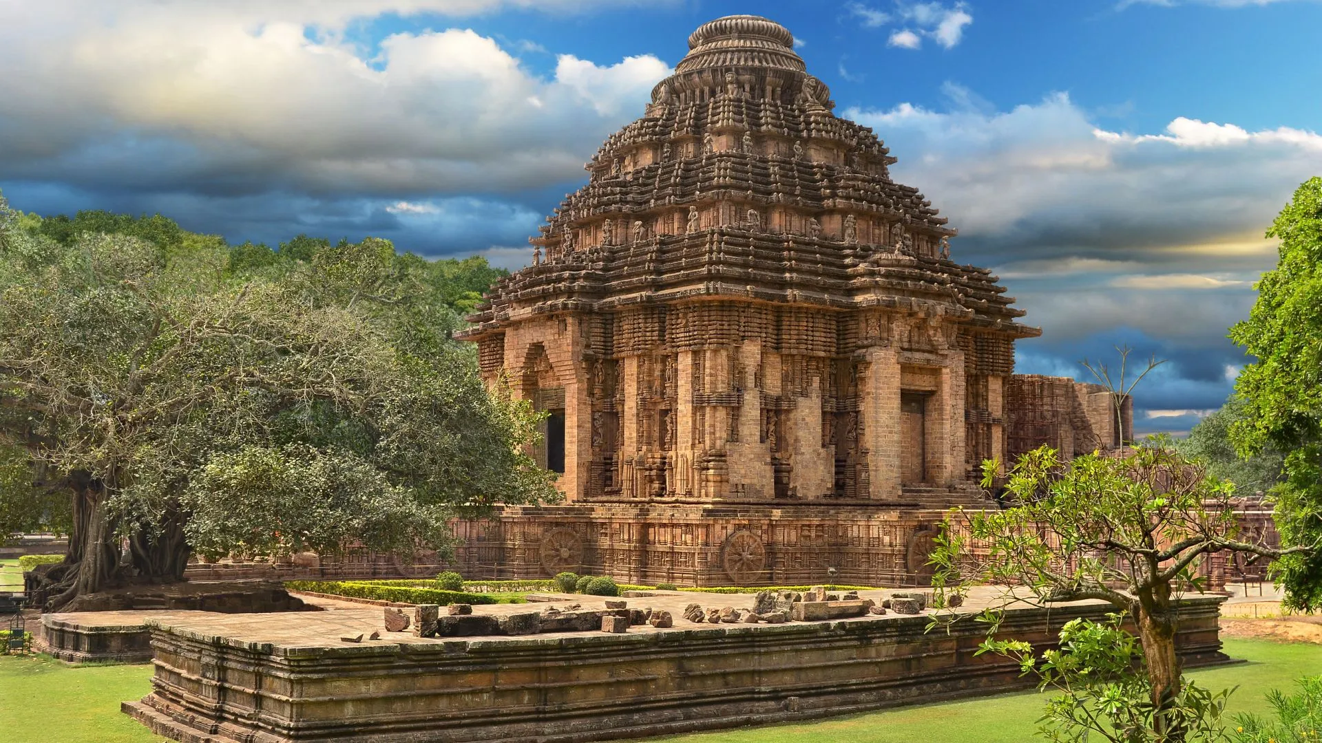 Konark Sun Temple: Architecture, Iconography, and Sacred Symbolism in Medieval India 5 Konark Sun Temple In Odisha