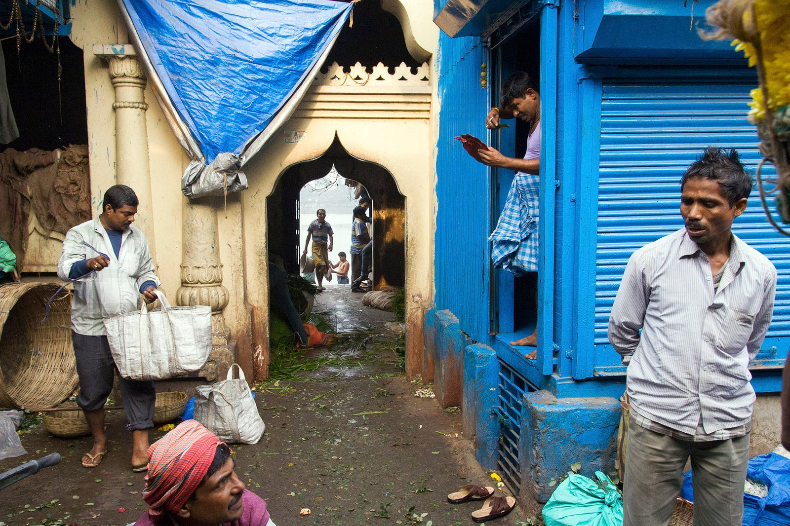 Through Soumendra Saha’s Unhurried Eye 2 Through Soumendra Saha’s Unhurried Eye - COG India Art