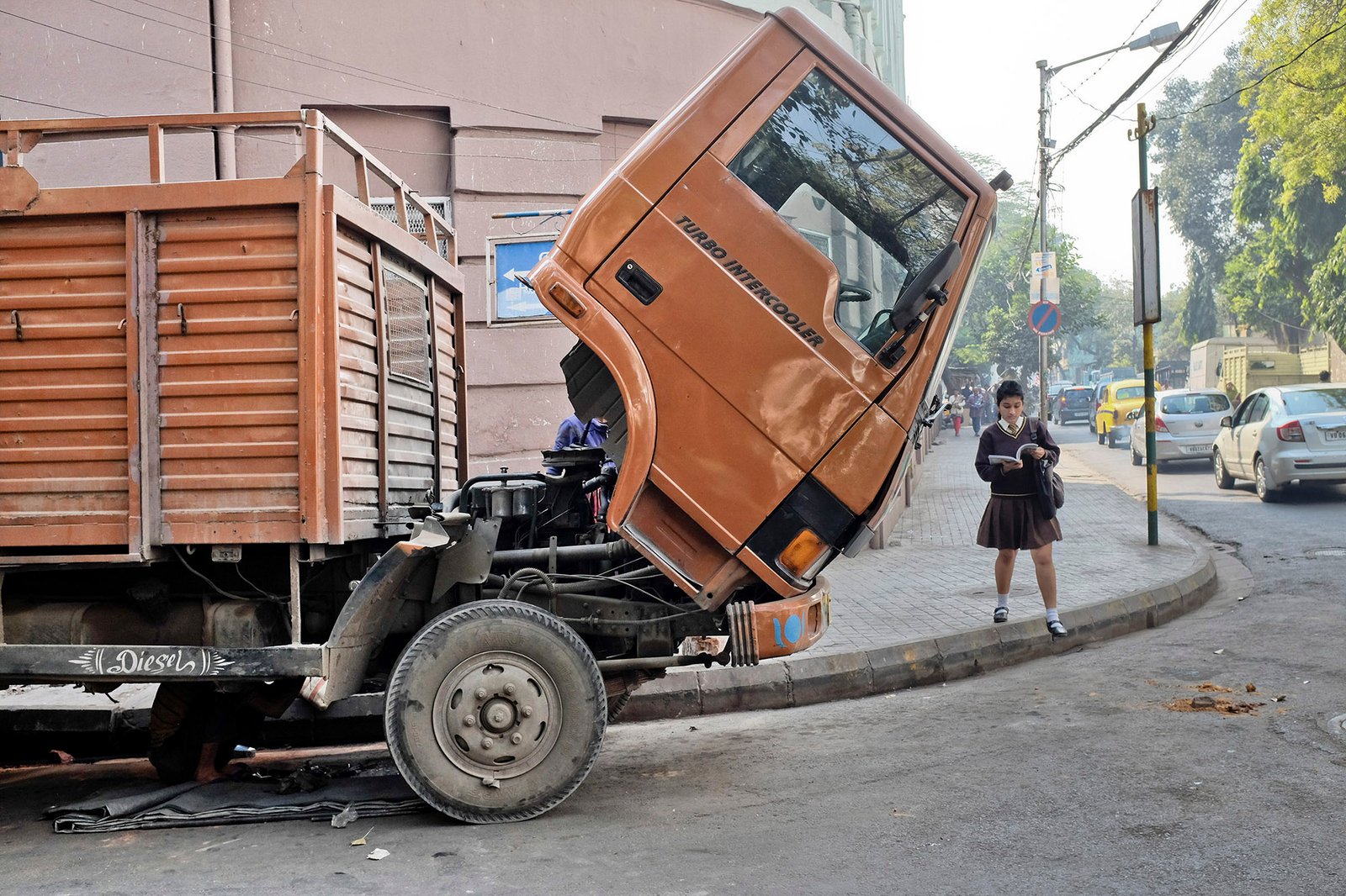 Through Soumendra Saha’s Unhurried Eye 7 Through Soumendra Saha’s Unhurried Eye - COG India Art